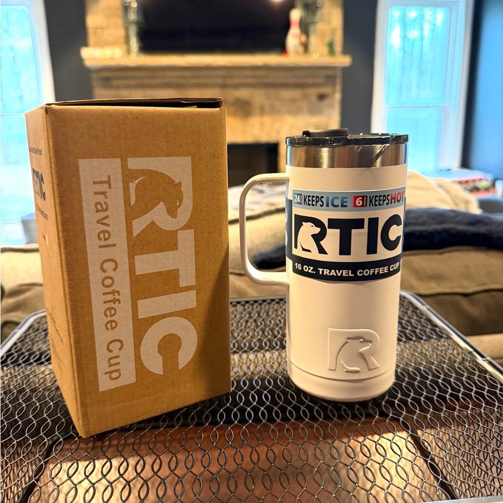 NEW in box Rtic white 🤍 chalk 16 oz travel tumbler spill proof gift